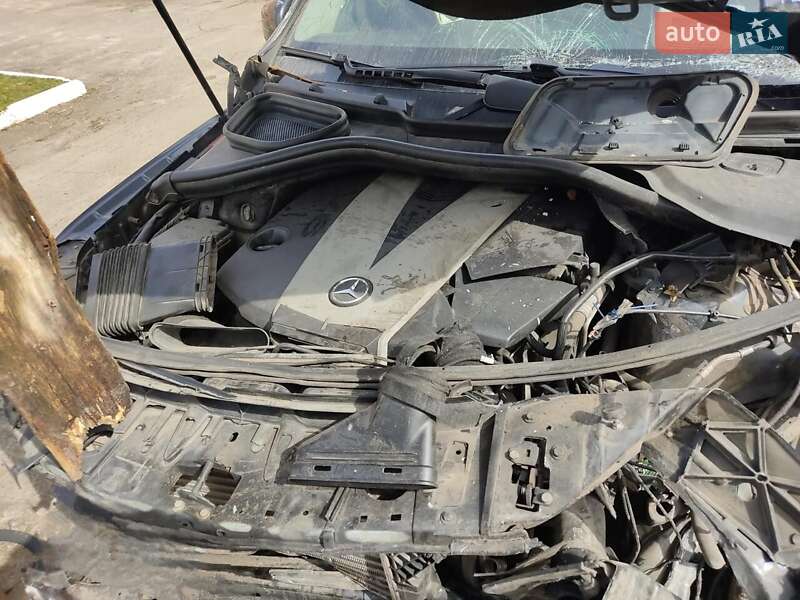 Позашляховик / Кросовер Mercedes-Benz M-Class 2012 в Сумах