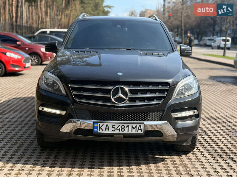 Позашляховик / Кросовер Mercedes-Benz M-Class 2013 в Києві