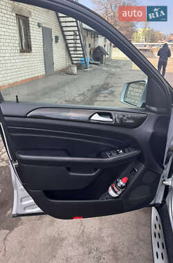 Внедорожник / Кроссовер Mercedes-Benz M-Class 2014 в 