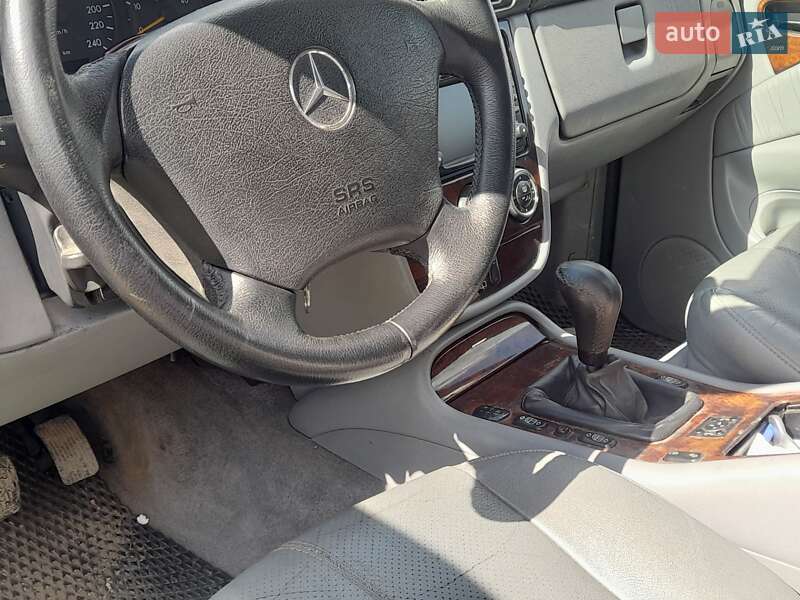Внедорожник / Кроссовер Mercedes-Benz M-Class 2002 в Городке