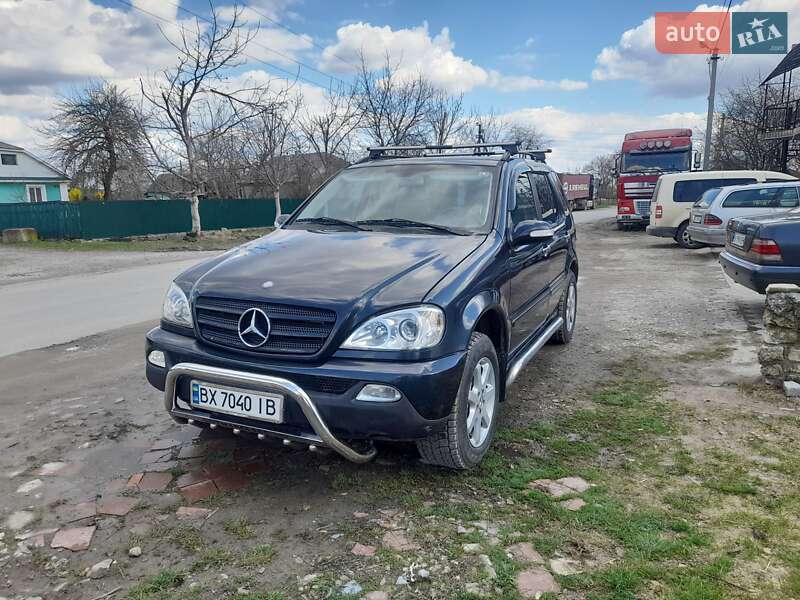 Внедорожник / Кроссовер Mercedes-Benz M-Class 2002 в Городке