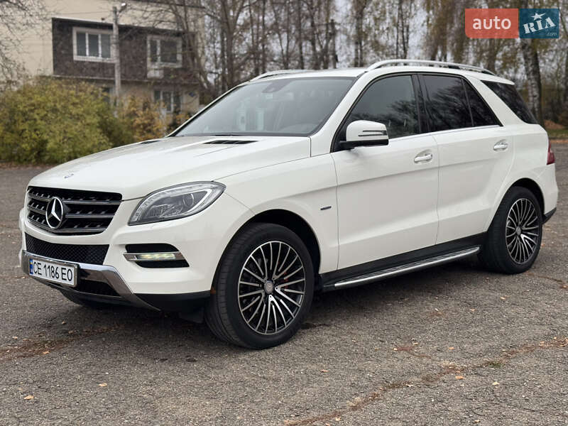 Позашляховик / Кросовер Mercedes-Benz M-Class 2012 в Чернівцях