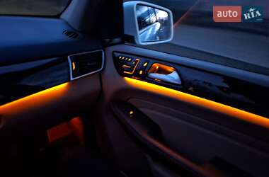 Внедорожник / Кроссовер Mercedes-Benz M-Class 2011 в 