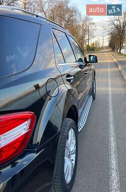 Внедорожник / Кроссовер Mercedes-Benz M-Class 2011 в 