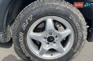 Внедорожник / Кроссовер Mercedes-Benz M-Class 2002 в 