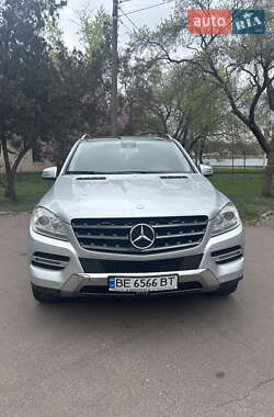 Внедорожник / Кроссовер Mercedes-Benz M-Class 2013 в 