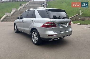 Внедорожник / Кроссовер Mercedes-Benz M-Class 2013 в 