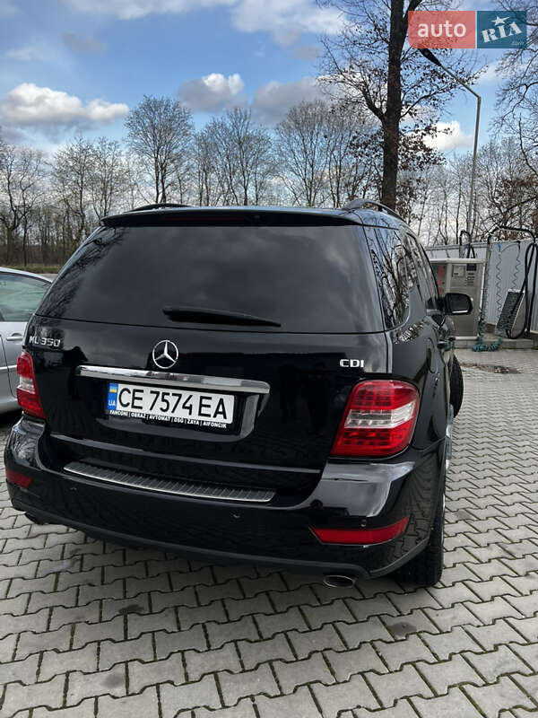 Внедорожник / Кроссовер Mercedes-Benz M-Class 2009 в Новоселице