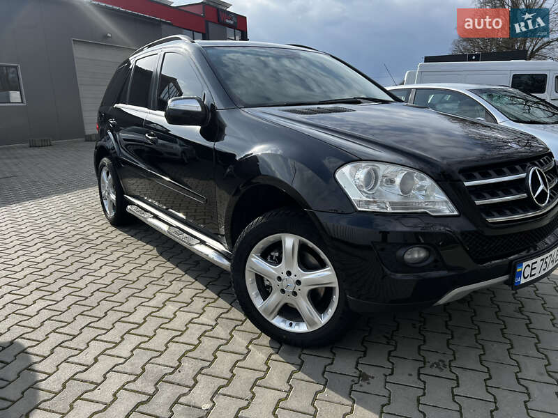 Внедорожник / Кроссовер Mercedes-Benz M-Class 2009 в Новоселице
