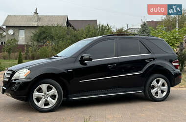 Внедорожник / Кроссовер Mercedes-Benz M-Class 2011 в 