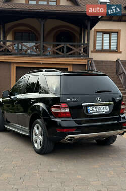 Внедорожник / Кроссовер Mercedes-Benz M-Class 2011 в 