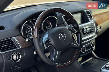 Внедорожник / Кроссовер Mercedes-Benz M-Class 2012 в 