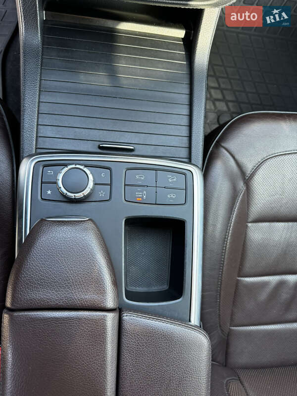 Позашляховик / Кросовер Mercedes-Benz M-Class 2012 в Чернівцях