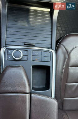 Внедорожник / Кроссовер Mercedes-Benz M-Class 2012 в 