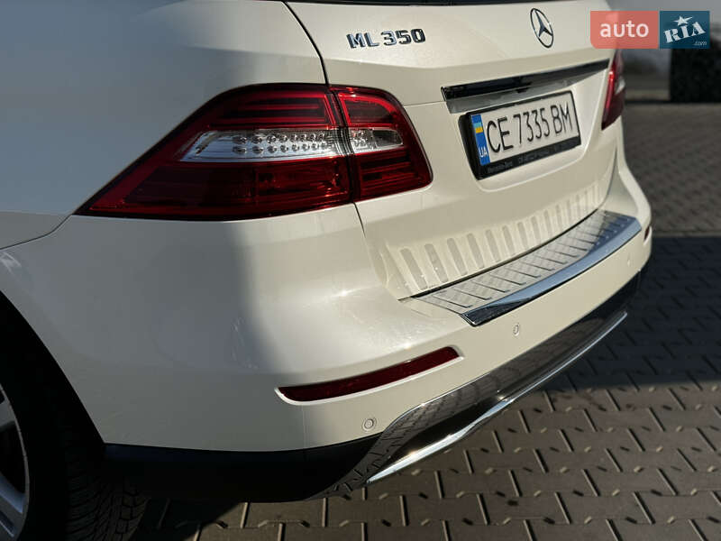 Позашляховик / Кросовер Mercedes-Benz M-Class 2012 в Чернівцях