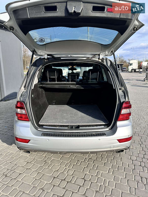 Внедорожник / Кроссовер Mercedes-Benz M-Class 2009 в Львове