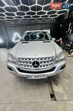 Внедорожник / Кроссовер Mercedes-Benz M-Class 2009 в 