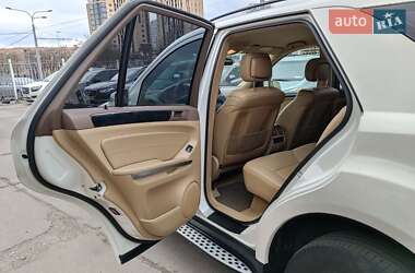 Внедорожник / Кроссовер Mercedes-Benz M-Class 2010 в 