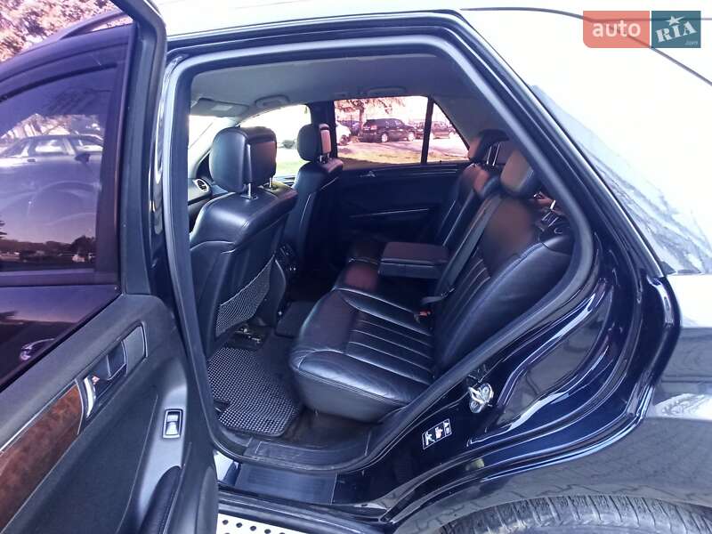 Позашляховик / Кросовер Mercedes-Benz M-Class 2006 в Чернівцях