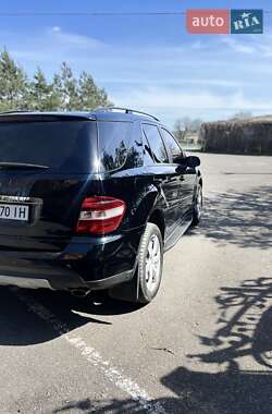 Внедорожник / Кроссовер Mercedes-Benz M-Class 2006 в 