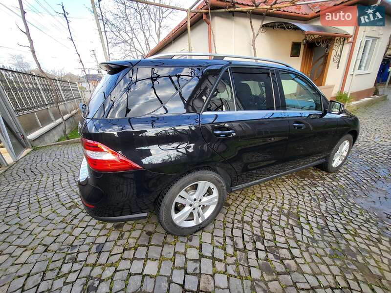 Внедорожник / Кроссовер Mercedes-Benz M-Class 2013 в Мукачево