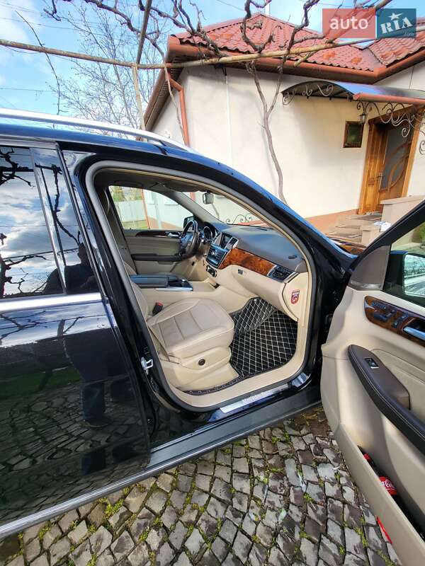 Внедорожник / Кроссовер Mercedes-Benz M-Class 2013 в Мукачево