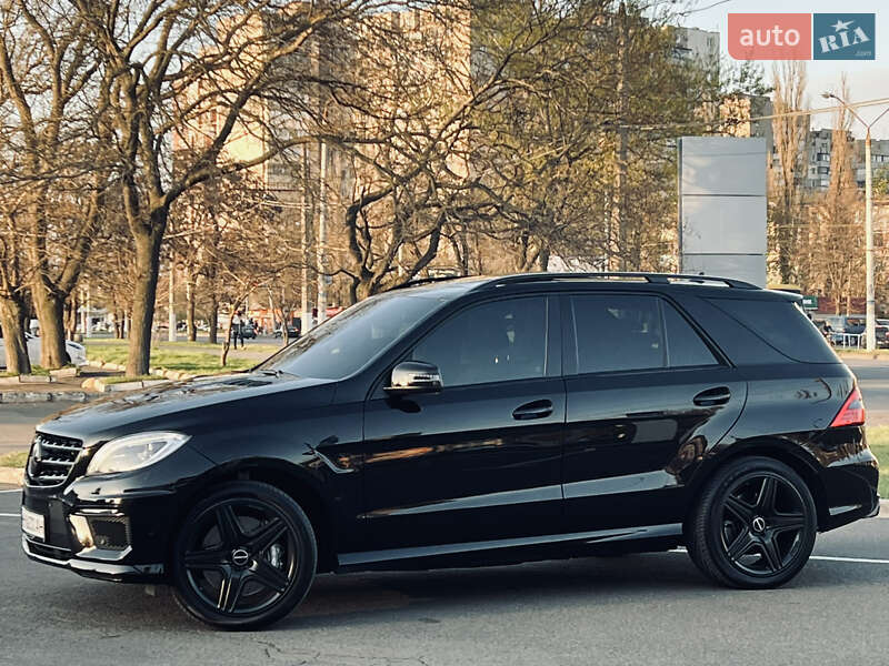 Внедорожник / Кроссовер Mercedes-Benz M-Class 2015 в Одессе