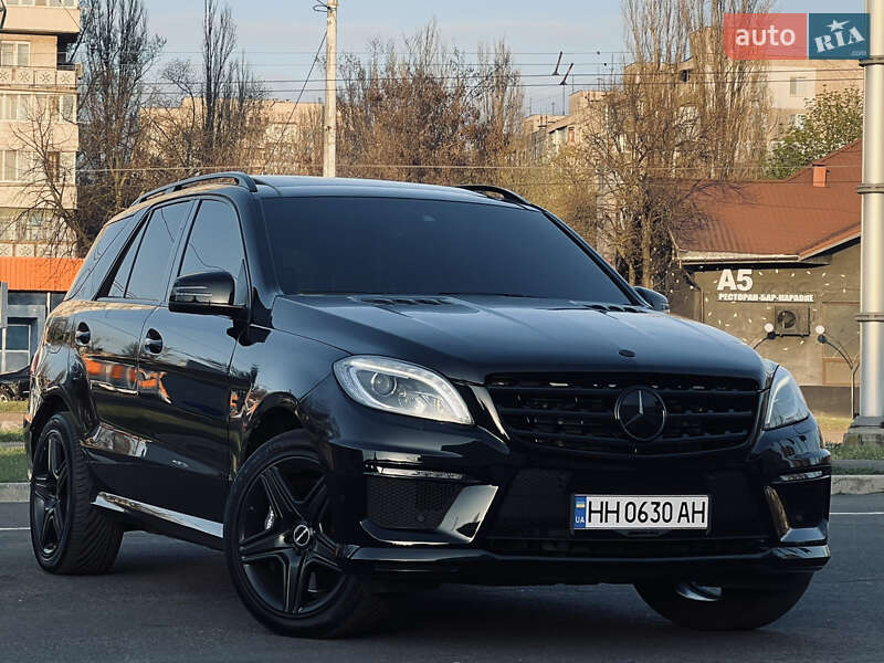 Внедорожник / Кроссовер Mercedes-Benz M-Class 2015 в Одессе