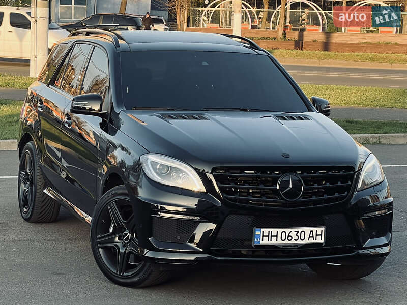 Внедорожник / Кроссовер Mercedes-Benz M-Class 2015 в Одессе