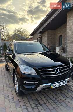 Позашляховик / Кросовер Mercedes-Benz M-Class 2012 в 