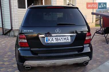 Позашляховик / Кросовер Mercedes-Benz M-Class 2005 в 