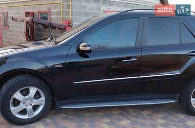 Позашляховик / Кросовер Mercedes-Benz M-Class 2005 в 