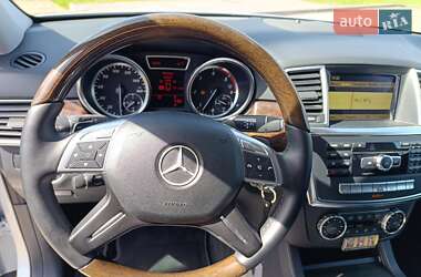 Внедорожник / Кроссовер Mercedes-Benz M-Class 2012 в 