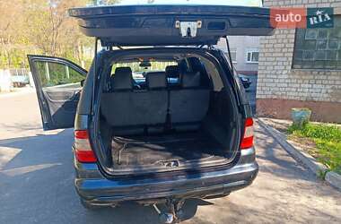 Внедорожник / Кроссовер Mercedes-Benz M-Class 2003 в 