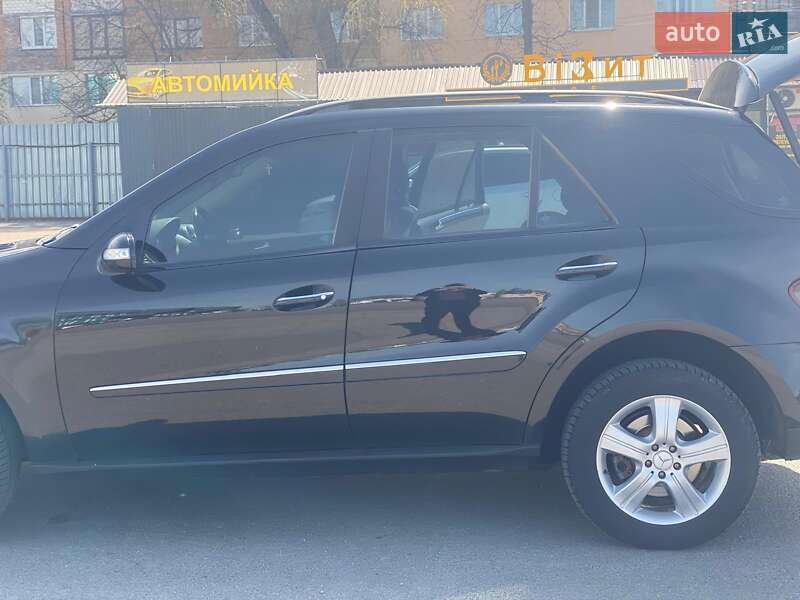 Внедорожник / Кроссовер Mercedes-Benz M-Class 2008 в Томашполе