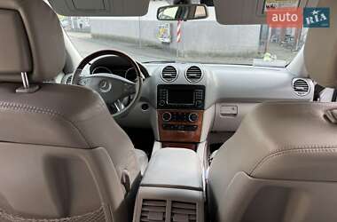 Позашляховик / Кросовер Mercedes-Benz M-Class 2006 в 