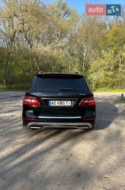 Внедорожник / Кроссовер Mercedes-Benz M-Class 2012 в 