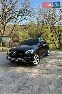 Внедорожник / Кроссовер Mercedes-Benz M-Class 2012 в 