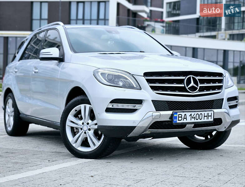 Внедорожник / Кроссовер Mercedes-Benz M-Class 2013 в 