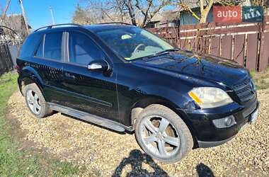 Внедорожник / Кроссовер Mercedes-Benz M-Class 2005 в 