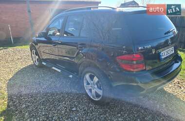 Внедорожник / Кроссовер Mercedes-Benz M-Class 2005 в 
