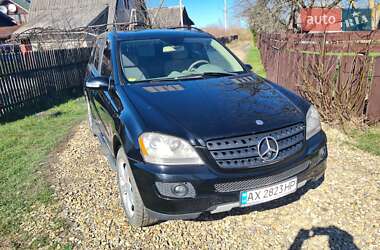 Внедорожник / Кроссовер Mercedes-Benz M-Class 2005 в 
