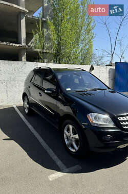 Внедорожник / Кроссовер Mercedes-Benz M-Class 2008 в 