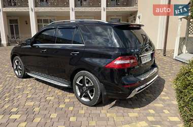 Внедорожник / Кроссовер Mercedes-Benz M-Class 2013 в 