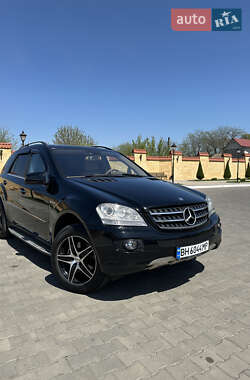 Внедорожник / Кроссовер Mercedes-Benz M-Class 2006 в 