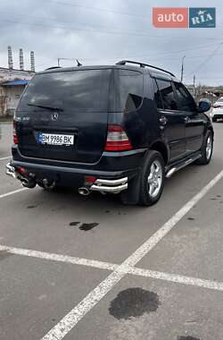 Внедорожник / Кроссовер Mercedes-Benz M-Class 1999 в 
