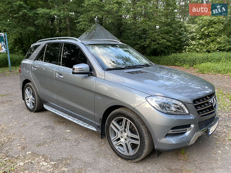 Внедорожник / Кроссовер Mercedes-Benz M-Class 2013 в Мукачево