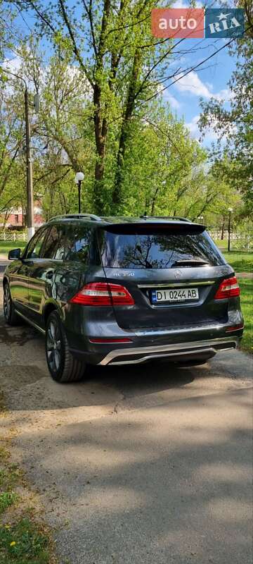 Внедорожник / Кроссовер Mercedes-Benz M-Class 2013 в Ирпене