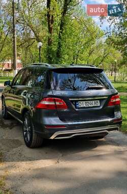 Внедорожник / Кроссовер Mercedes-Benz M-Class 2013 в 