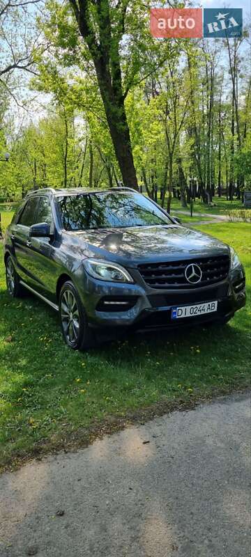 Внедорожник / Кроссовер Mercedes-Benz M-Class 2013 в 
